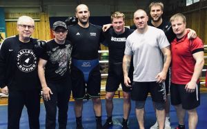 Александр Поветкин со спарринг-партнёрами перед боем с Фьюри