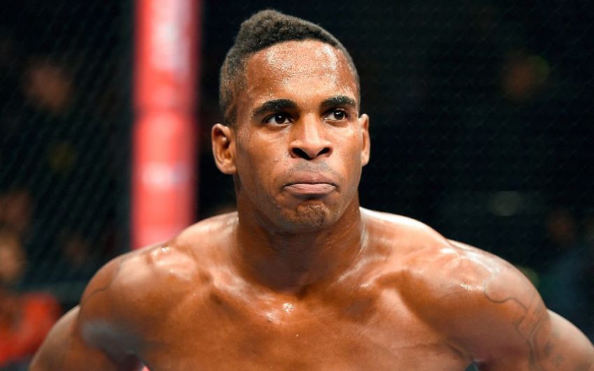 Лоренц Ларкин поприветствует Эрика Сильву в Bellator