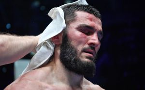 В Top Rank рассказали, когда Бетербиев может встретиться с Биволом
