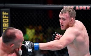 Алексей Олейник прокомментировал поражение в бою со Спиваком на UFC on ESPN 25