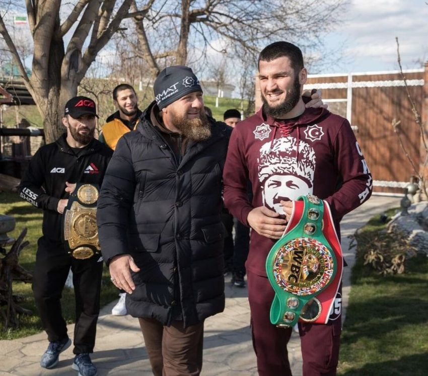 Артур Бетербиев объяснил свою любовь к Кадырову: "Я знаю, что он сделал для меня"