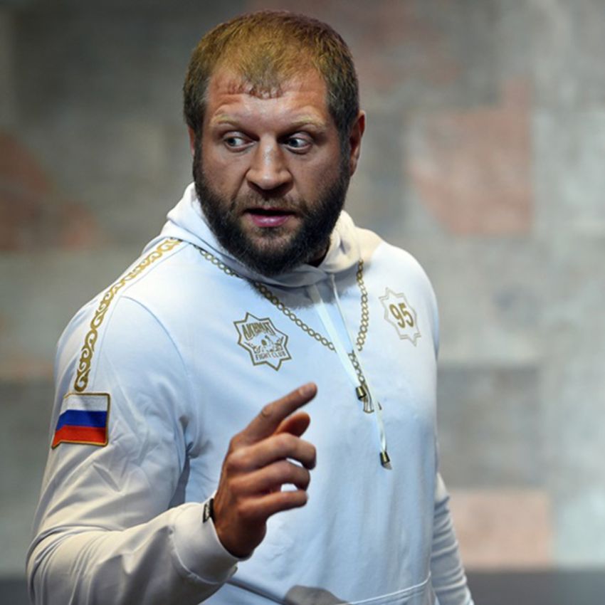 Александр Емельяненко сообщил, что его младший брат решил пойти в армию