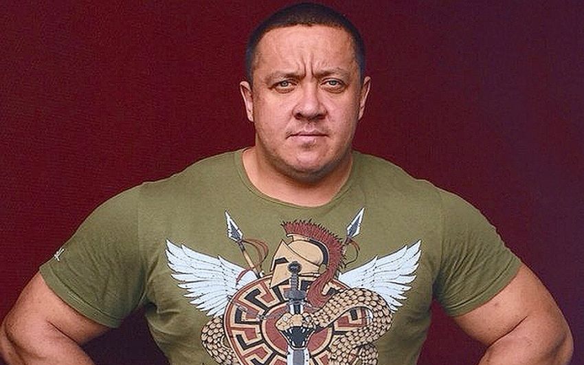 Михаил Кокляев продемонстрировал взрывную работу на боксерском мешке