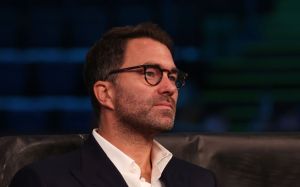 Эдди Хирн отреагировал на слух об организации боя между Дэвидом Бенавидесом и Калебом Плантом