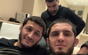 Ислам Махачев поддержал Рашида Магомедова после поражения на турнире PFL 8