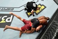 Карл Роберсон "задушил" Романа Копылова в третьем раунде на UFC Fight Night 163