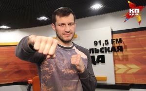 Игорь Михалкин победил Евгения Махтеенко