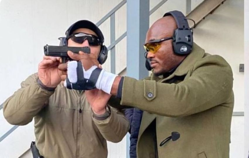 Усман, Сехудо и Гэтжи тестируют оружие на полигоне в Чечне