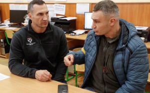 Виталий Кличко: "Здорово, что у меня есть Володя. Он взял на себя огромное количество работы, имея колоссальные контакты во всем мире"