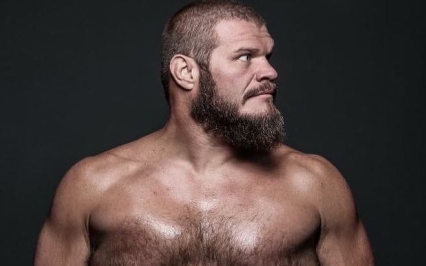 Тяжеловес PFL Джош Коуплэнд арестован за нападение на собственную жену