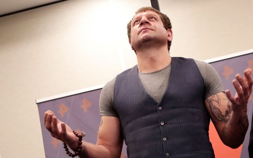 Александр Емельяненко заявил, что нашел себе невесту