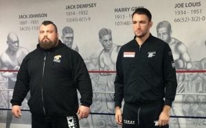 Хьюи Фьюри и рекордсмен мира в становой тяге Эдди Холл