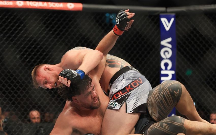 Тай Туиваса обратился к болельщикам после поражения от Волкова на UFC 293