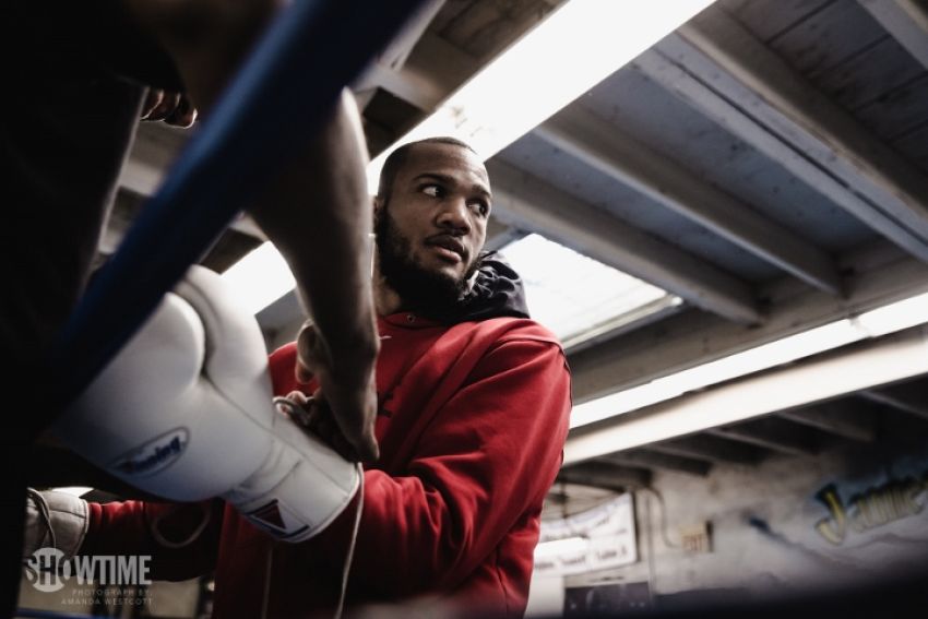 Julian-Williams-putting in work for IBF Eliminator.