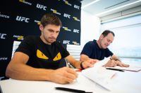 UFC и Parimatch подписали контракт о многолетнем сотрудничестве