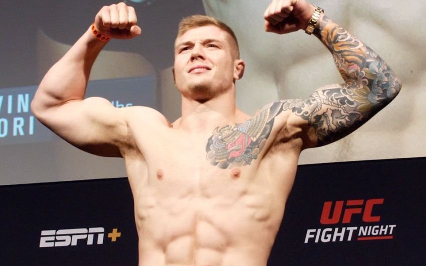 Бой Марвина Веттори и Эндрю Санчеса снят с турнира UFC Fight Night 158