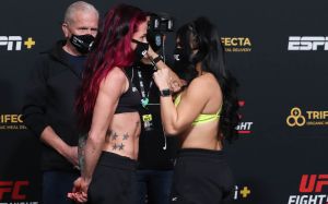 Видео боя Джина Мазани - Рейчел Остович UFC on ESPN 18