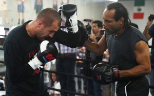 Джон Дэвид Джексон: "Ковалев сейчас самый слабый из чемпионов, "Канело" знает, что делает"