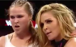 Ронда Роузи выиграла командный поединок в WWE