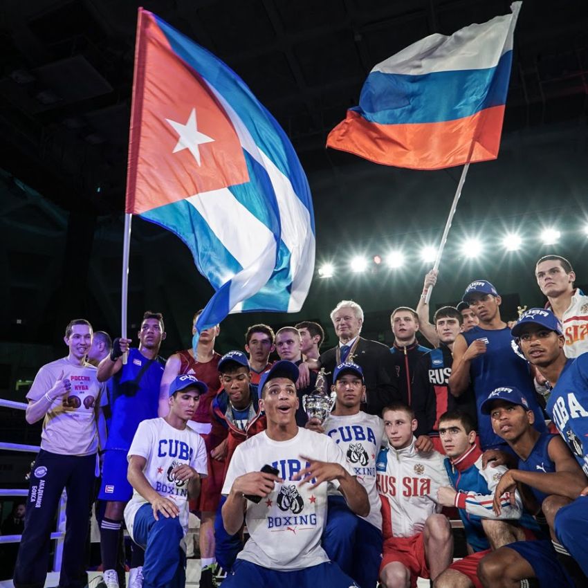 Сборная России победила сборную Кубы со счетом 11-9 в матчевых встречах.