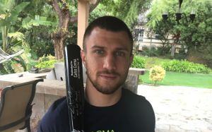 Василий Ломаченко: "Не знаю, сдастся ли Линарес или нет"