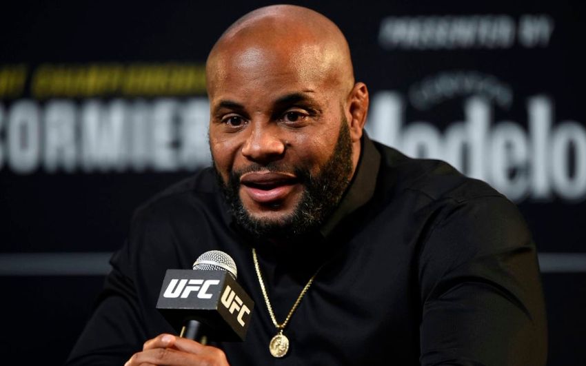 Даниэль Кормье назвал бой, который должен возглавить UFC 300: "Эдвардс и Мухаммад не подходят на эту роль"