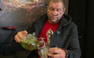 Александр Емельяненко - о своих загулах: "Они, так сказать, налицо"