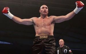 Александр Устинов проведет поединок с Джарреллом Миллером