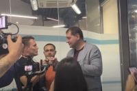 Александр Емельяненко и Артем Тарасов провели первую битву взглядов: видео