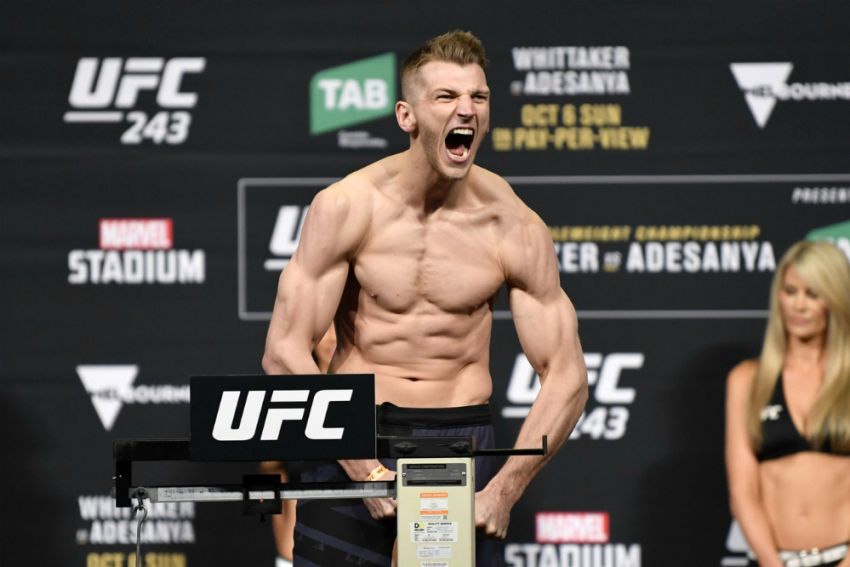 Dan Hooker said that Makhachev's team did not offer him a fight