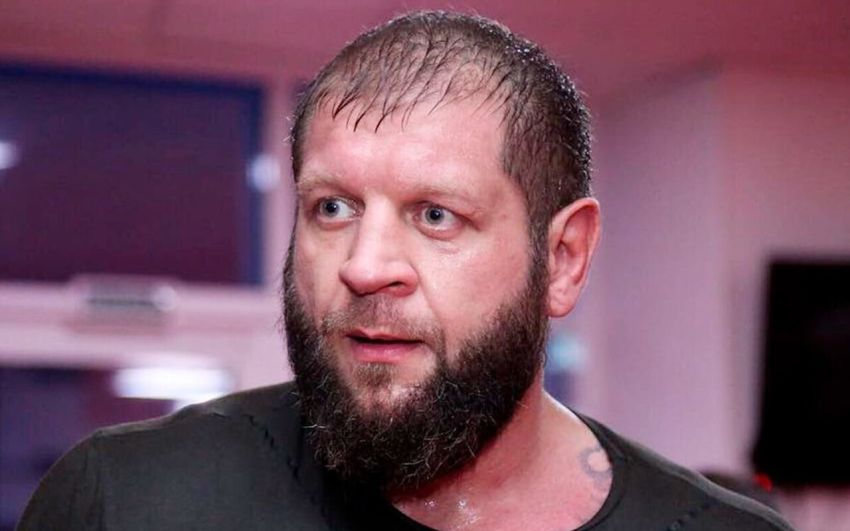 Менеджер Емельяненко - о резонансном видео возле торгового центра: "Какой-то человек как крыса это снял"