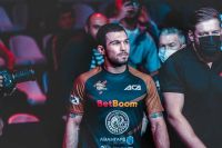 Тренер Исмаилова объяснил, почему UFC не хочет подписывать Вартаняна