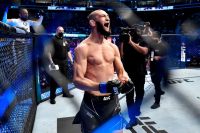 Биспинг уверен, что Камару Усман побаивается Чимаева после UFC 267