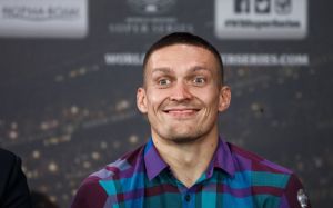 Александр Усик передает привет Александру Гвоздику