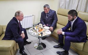 Владимир Путин — Хабибу Нурмагомедову: "Вот номер, на который ты можешь звонить в любой ситуации"
