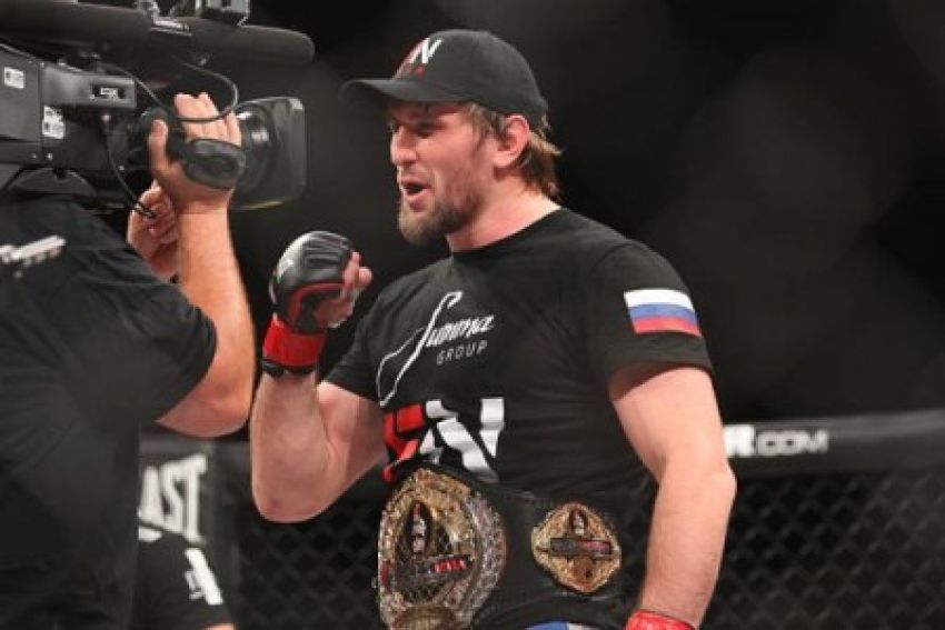 Виталий Минаков лишен пояса чемпиона Bellator в тяжелом весе