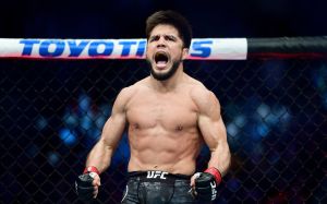 Марк Хант раскритиковал финансовые условия UFC: "Чемпионы вроде Сехудо не должны просить об увеличении гонорара"