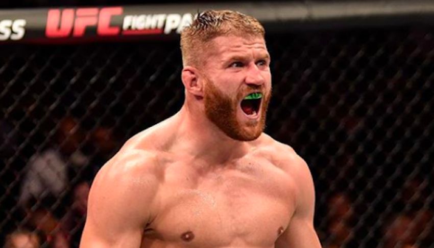 Jan Blachowicz shared his opinion on the upcoming fight with Glover Teixeira.