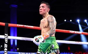 Оскар Вальдес остановил Лиама Уилсона, завоевав пояс WBO