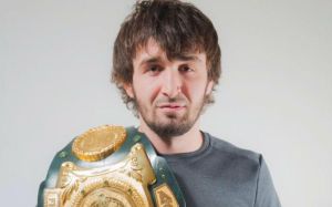 После впечатляющего дебюта в UFC Забит Магомедшарипов вызвал Артема Лобова на бой