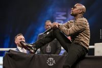 Флойд Мейвезер ведёт переговоры с UFC и может получить 9-значный гонорар