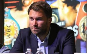 Фрэнк Уоррен: "Хирн считает себя важнее бойцов и болельщиков"