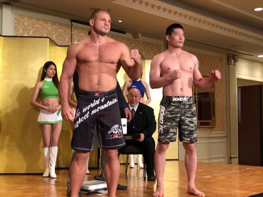 Иван Штырков финишировал корейца Хун Кима на Rizin 17