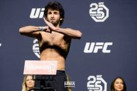 Забит Магомедшарипов подписал новый контракт с UFC