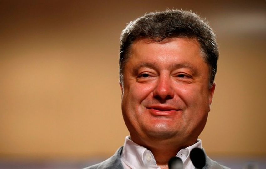 Порошенко назвал Усика символом "украинской борьбы"