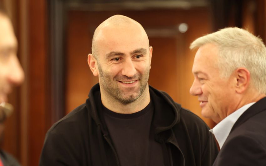 Мурат Гассиев прокомментировал получение полноценного титула WBA: "Моя главная задача - стать абсолютным чемпионом"
