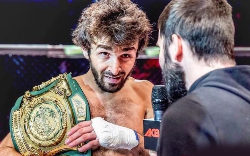 Забит Магомедшарипов показал поединок с необычным соперником: "Чуть мне рекорд не испортил"