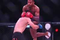 Видео боя Тайван Клэкстон — Джеймс Беннет Bellator 221