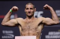 Российский боец UFC Тюлюлин попросил Стриклэнда не говорить о войне против Украины: "На такие вещи шутить не надо"