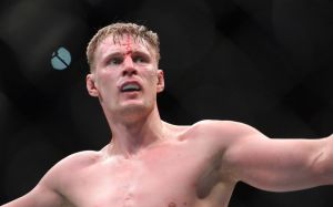 Александр Волков и Алистар Оверим могут возглавить турнир UFC в Москве